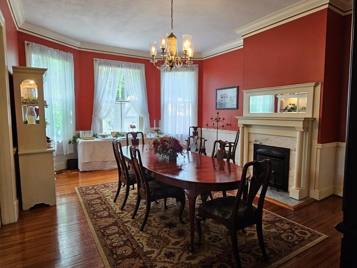 Bed and Breakfast Winridge Manor Madison Heights Esterno foto